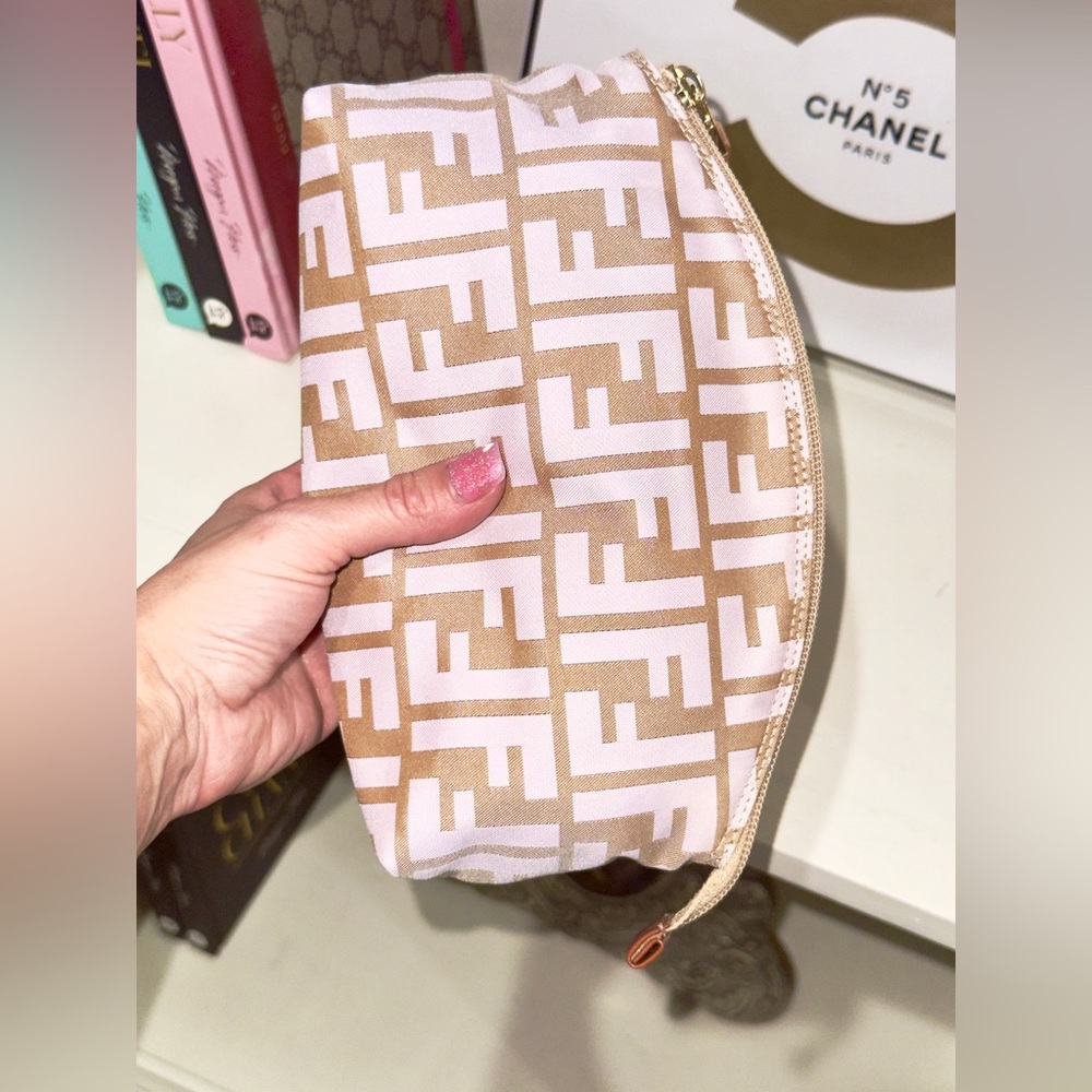 Fendi Pink Zucca Makeup Bag/ Pouch - Picture 10 of 10